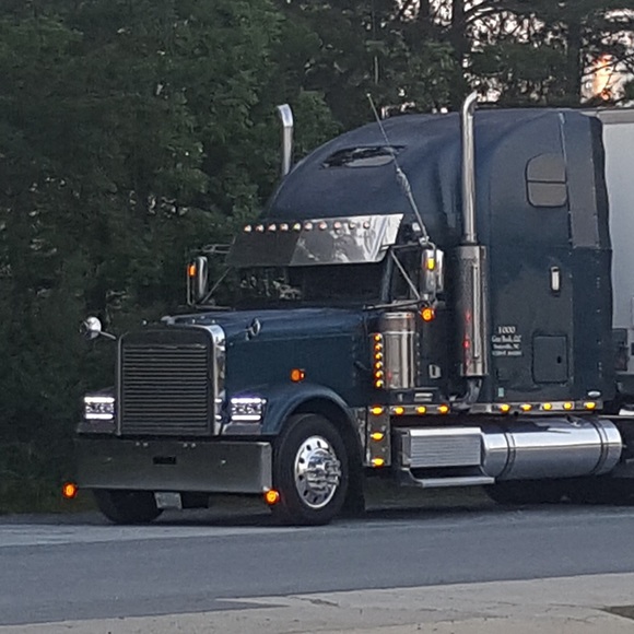 Meet your Posher, Curtis - Picture 1 of 1